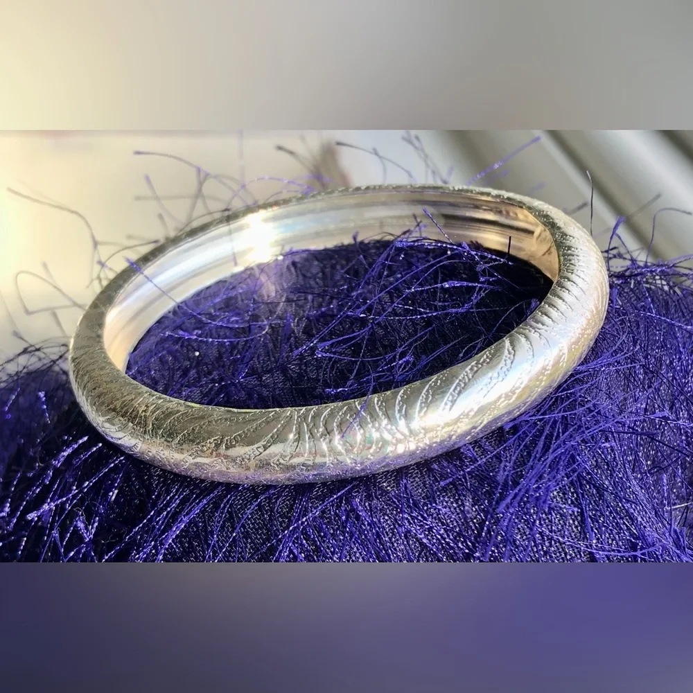 Fashion Silver Tone Classy Bangle Bracelet - Picture 3 of 8